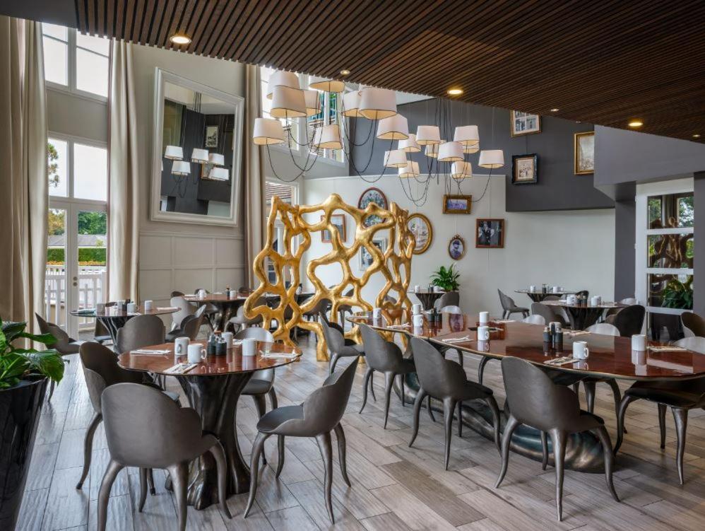 Renaissance Paris Hippodrome De St. Cloud Hotel Рюей Малмезон Екстериор снимка