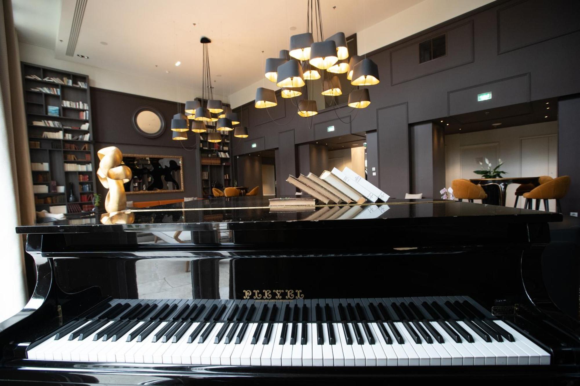 Renaissance Paris Hippodrome De St. Cloud Hotel Рюей Малмезон Екстериор снимка