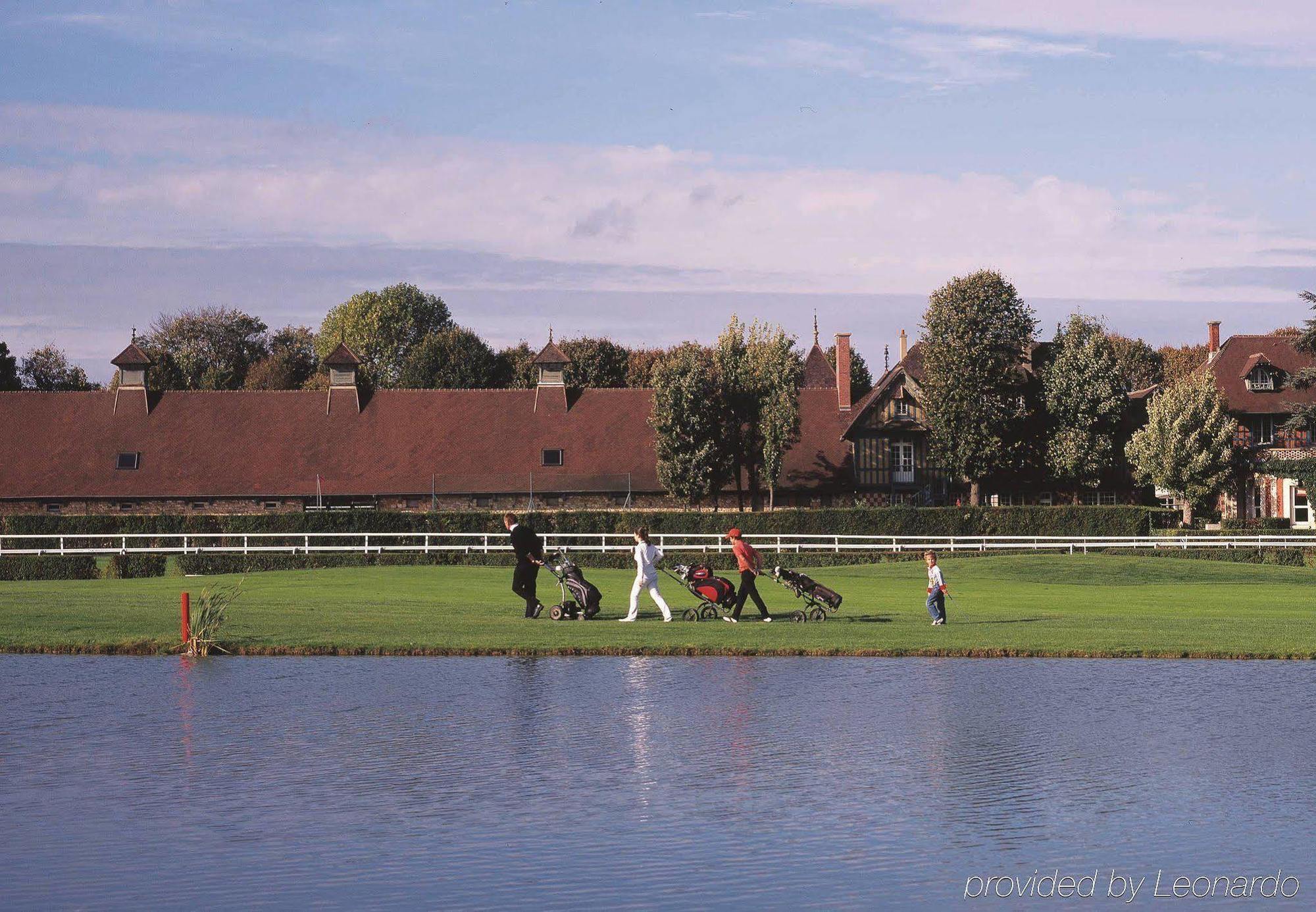 Renaissance Paris Hippodrome De St. Cloud Hotel Рюей Малмезон Екстериор снимка